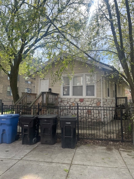 7414 S Colfax Ave, Chicago, IL 60649