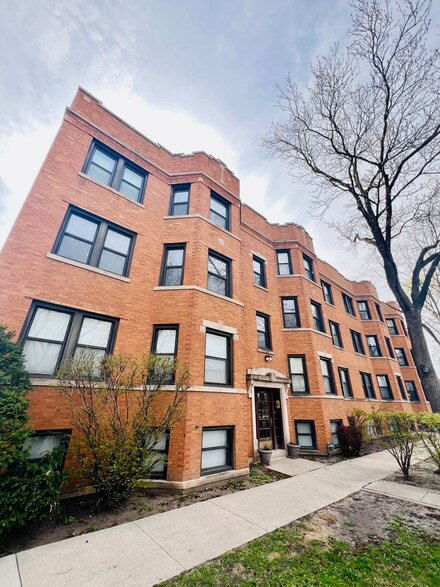 838 Wesley Ave Unit 2, Oak Park, IL 60304