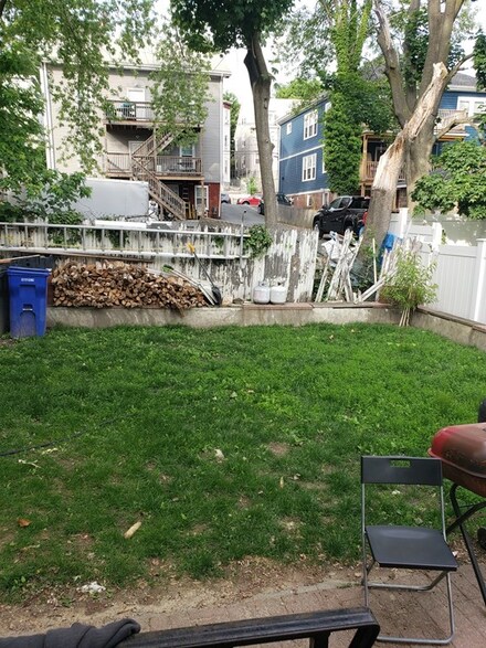 73 Bloomingdale St, Chelsea, MA 02150