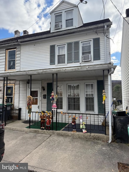 235 Valley St, New Philadelphia, PA 17959