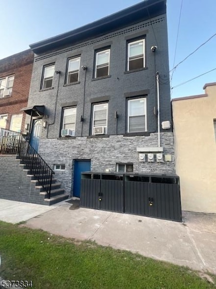 21 Alva St, Bloomfield, NJ 07003