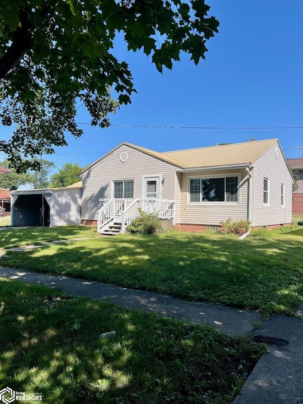 617 1st Ave NE, Clarion, IA 50525