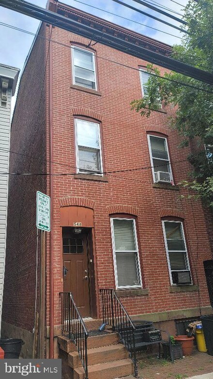 548 Centre St, Trenton, NJ 08611