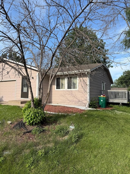 8208 Halifax Ct N, Brooklyn Park, MN 55443