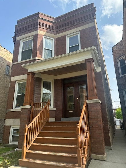 2213 W Addison St Unit 1, Chicago, IL 60618