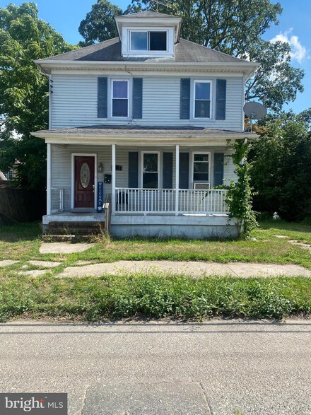 623 E Vine St, Millville, NJ 08332