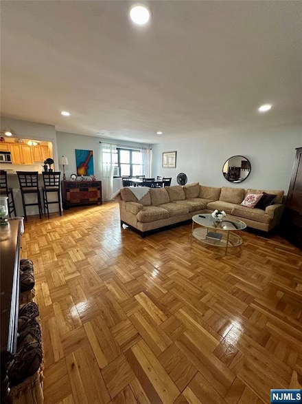 208 Anderson St Unit 7C, Hackensack, NJ 07601