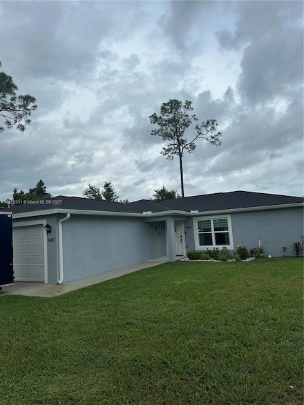 5003 Moon Ln, Labelle, FL 33935