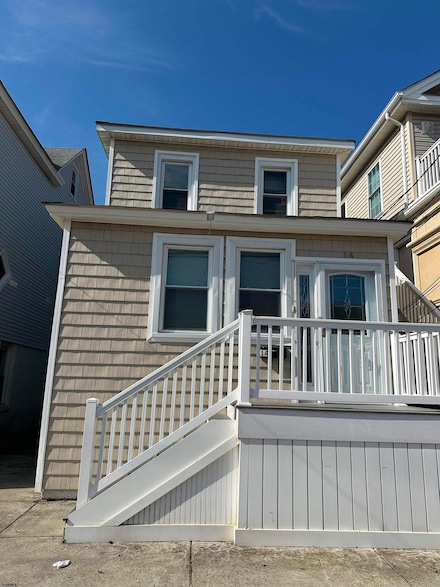 14 S Washington Ave, Margate City, NJ 08402