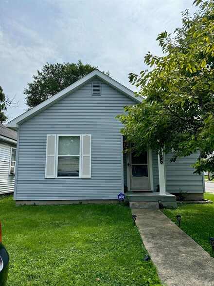 1165 Drover St, Huntington, IN 46750