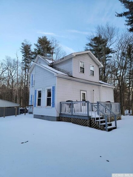 34 Schmidt Dr, Cairo, NY 12413