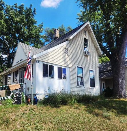 411 Quimby St NE, Grand Rapids, MI 49505