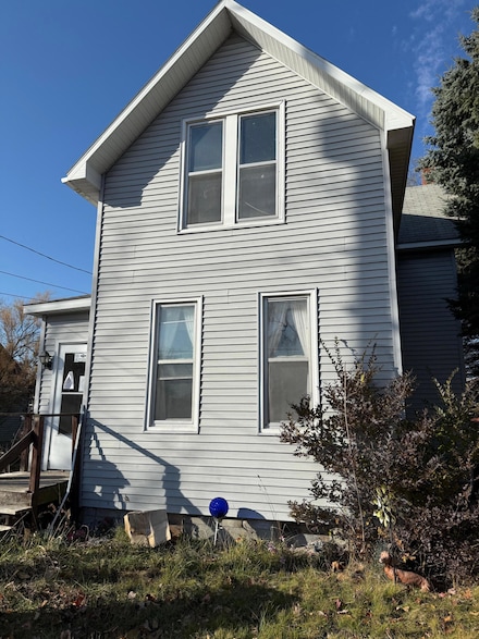 210 Washington St, Manistee, MI 49660