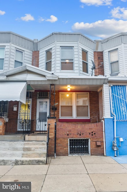 3433 E St, Philadelphia, PA 19134