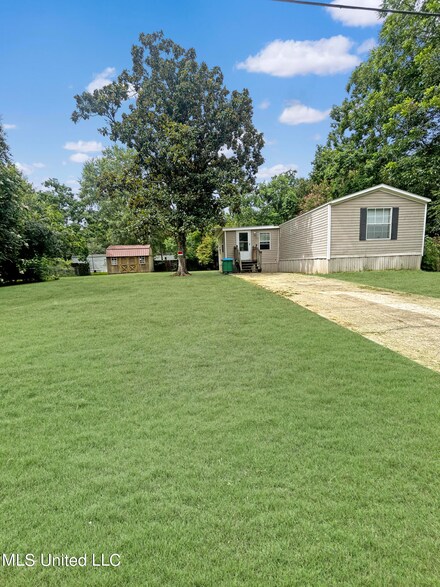 3738 Mackeral Dr, Gautier, MS 39553