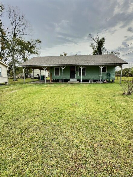 815 Bee Tree St, Westlake, LA 70669