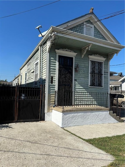 1525 N Derbigny St, New Orleans, LA 70116