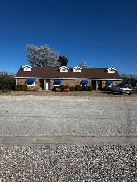 312 S Olive St Unit A-D, Marshfield, MO 65706