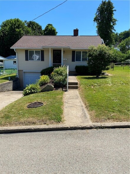 10 Monessen Blvd, Monessen, PA 15062