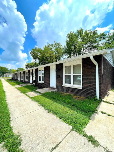 1301 W 14th St, Muncie, IN 47302
