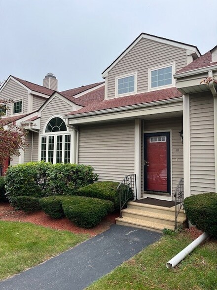 237 South St Unit 18, Shrewsbury, MA 01545
