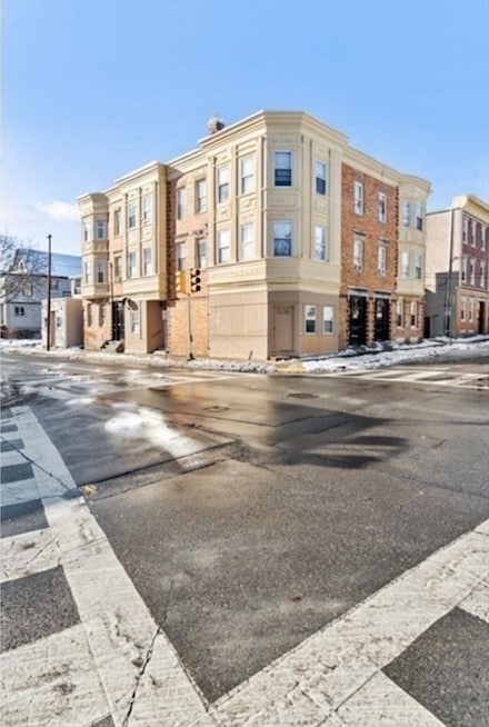 21 Henry St Unit 3, Malden, MA 02148