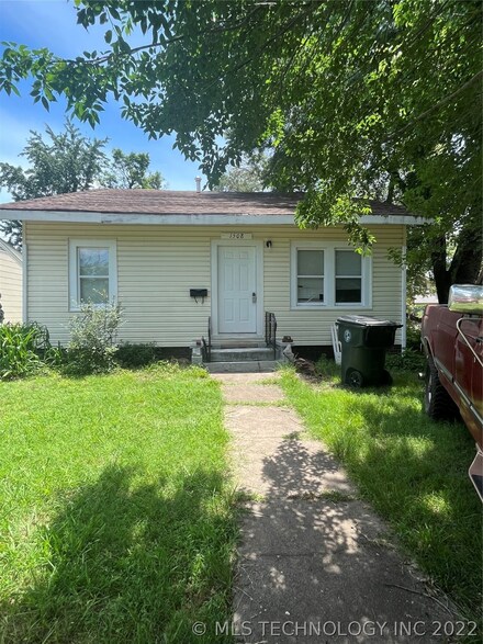 1508 E 7th St, Okmulgee, OK 74447