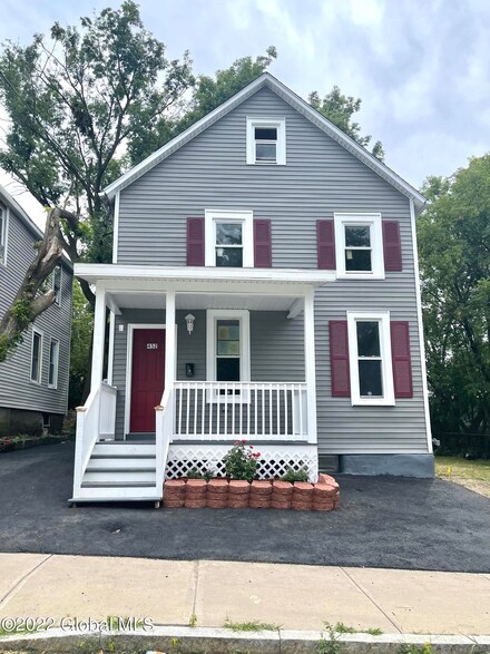 452 Manhattan St, Schenectady, NY 12308