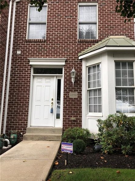 2372 Hilltop Rd, Presto, PA 15142