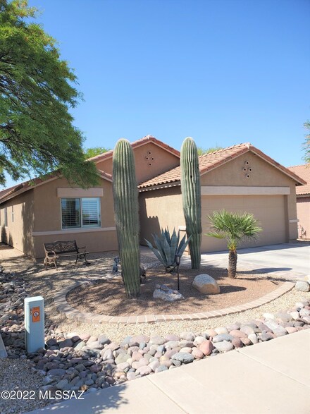 35 W James L Sullivan St, Vail, AZ 85641