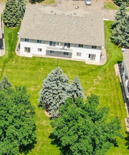 1011 Pond View Ct, Saint Paul, MN 55127