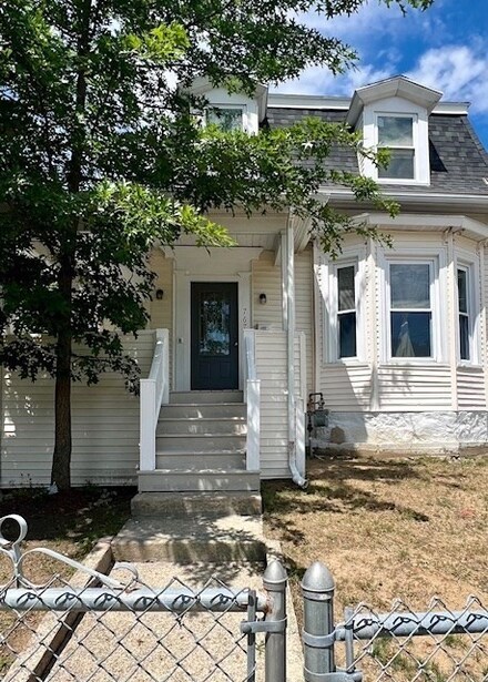 767 Truman Hwy, Hyde Park, MA 02136