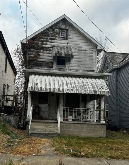 312 Isabella Ave, Charleroi, PA 15022