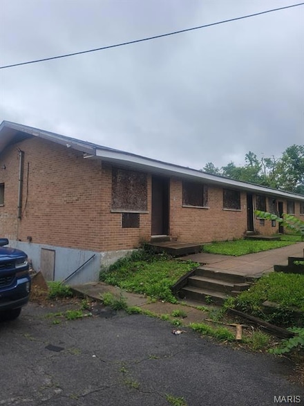 4535 Carrie Ave, Saint Louis, MO 63115
