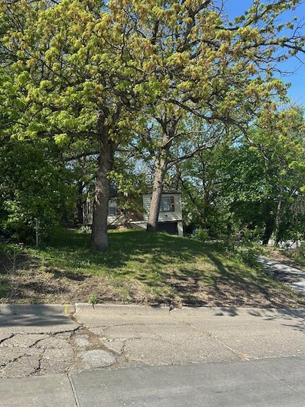 720 Monona Ave, Des Moines, IA 50315