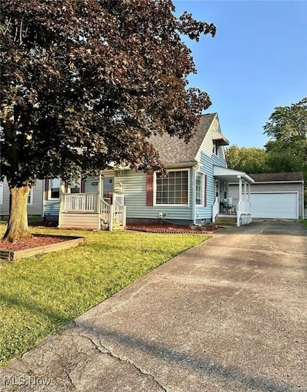 1420 Ries St, Barberton, OH 44203