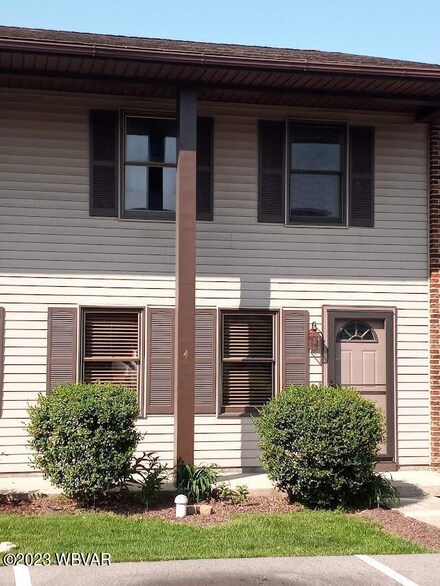 4 Kadi Dr, Mill Hall, PA 17751