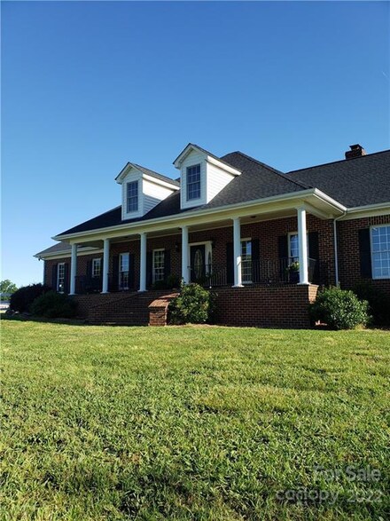 2458 Mineral Mining Rd, Kershaw, SC 29067