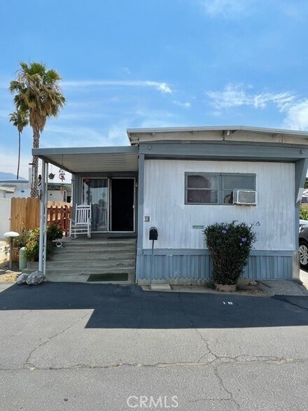 950 California St Unit 18, Calimesa, CA 92320