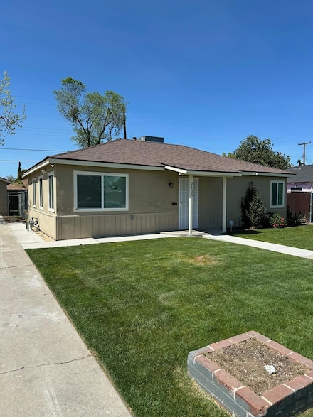 2103 Mayfair Dr E, Fresno, CA 93703