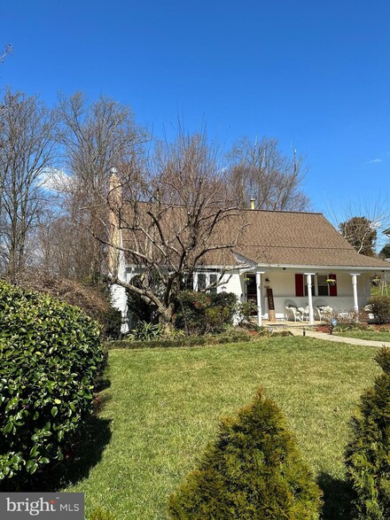 5418 Chatsworth Ct, Fairfax, VA 22032