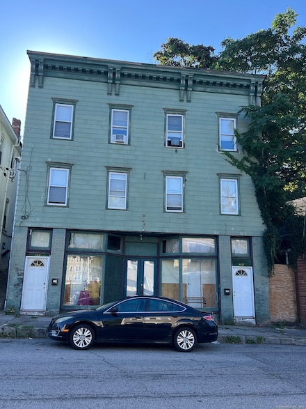 183 Franklin St, Norwich, CT 06360