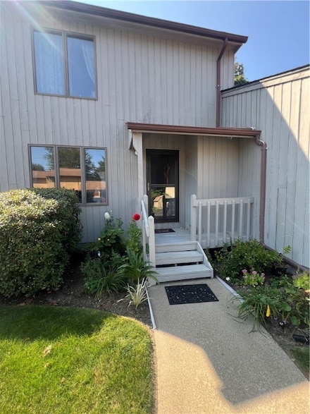 64 Kristee Cir, West Warwick, RI 02893