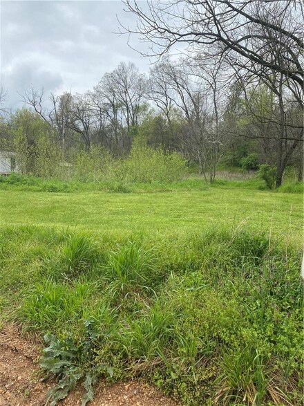 6820 W Weir Rd, Fayetteville, AR 72704
