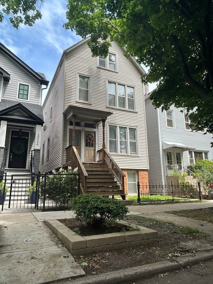 2022 W Melrose St Unit 1F, Chicago, IL 60618
