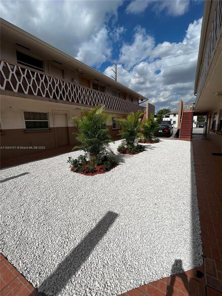 664 W 29th St Unit 6, Hialeah, FL 33012