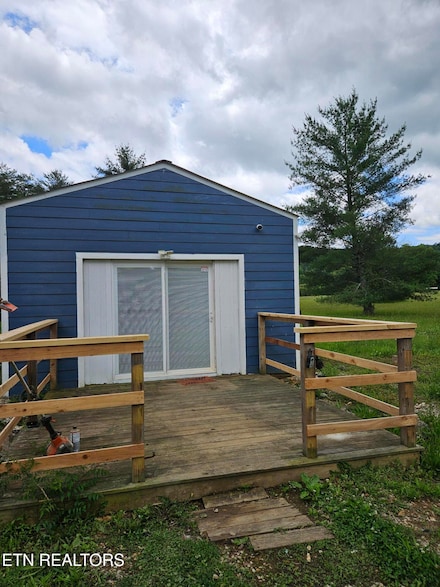 200 Caney Bend Dr, Doyle, TN 38559