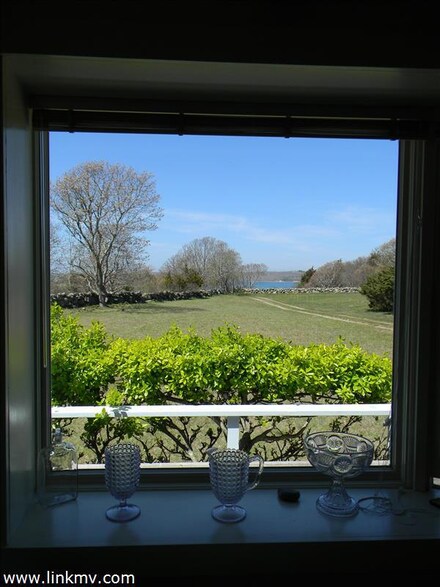 32 Abels Neck Rd, Chilmark, MA 02535