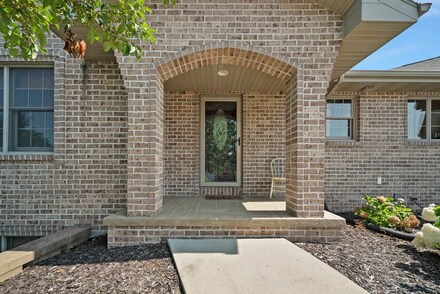 New London WI Real Estate &amp; Homes for Sale - Homes.com