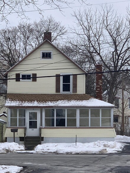 24 Van Buren Ave, Ravena, NY 12143